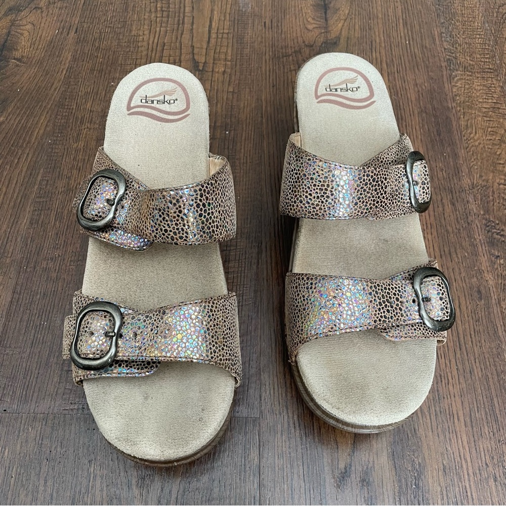 Dansko Heels Sandals Comfort Wedge Slide Gold Iridescent Leather Clogs 38 7.5-8 - Picture 7 of 7
